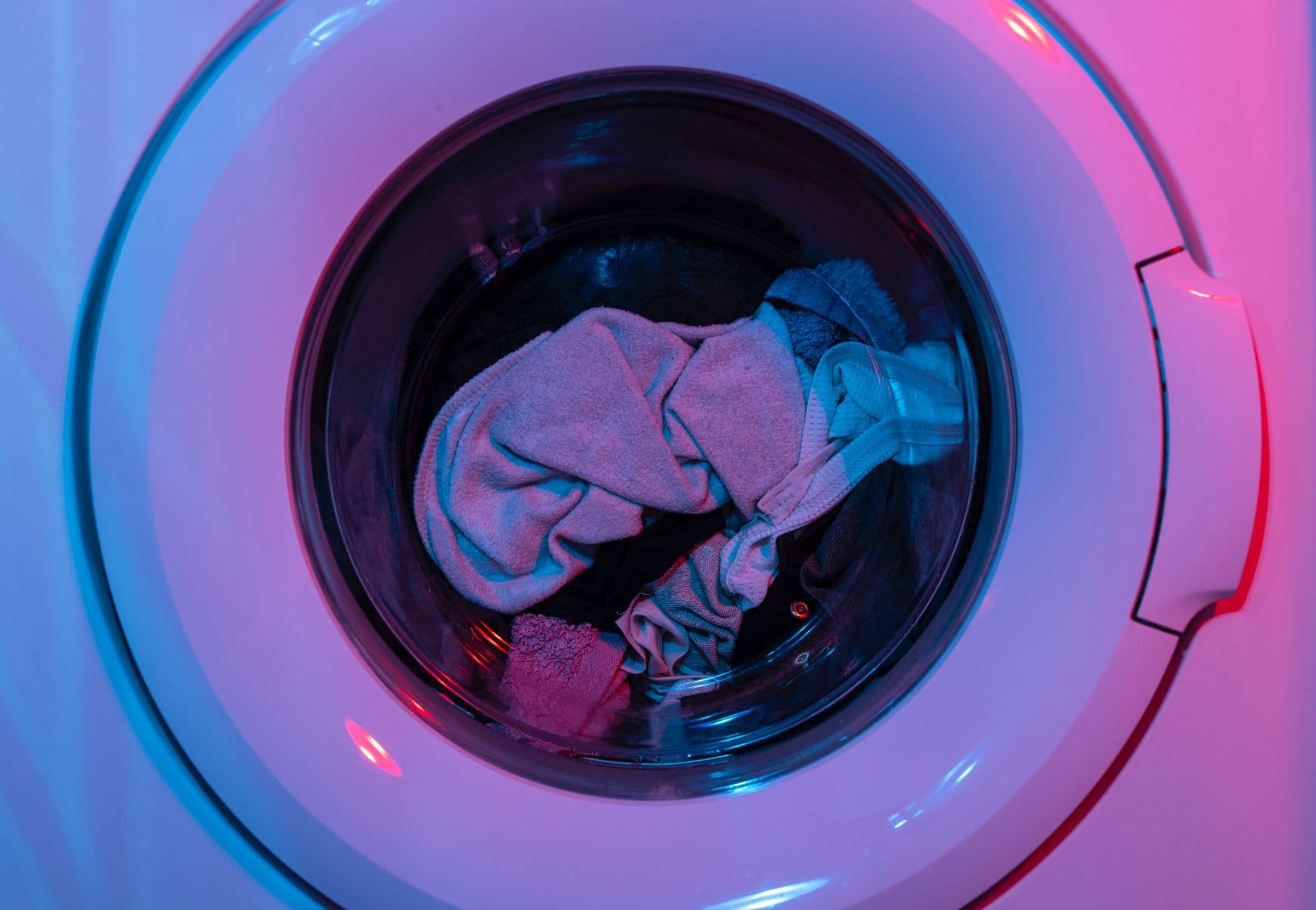 Thumbnail for: Washing Machine Filters Reduce Microfiber Emissions: Evidence From a Community-S